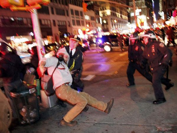 Polisi NY Tangkap Puluhan Pendemo Anti Kapitalis