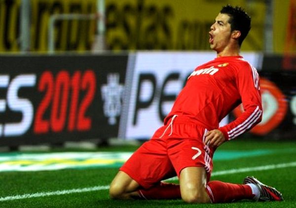 Hajar Sevilla 6-2, Madrid ke Puncak