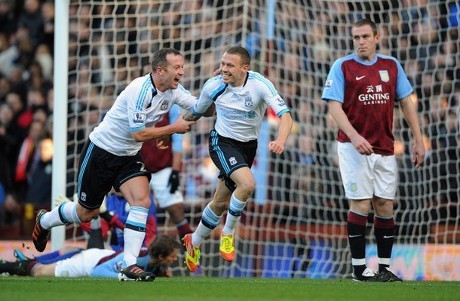 Liverpool Tundukkan Villa 2-0