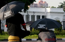 Kisah Mantan Penari Istana, Dulu Hak Asasi Dirampas Kini Balik Gugat Presiden