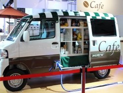 Mobil Diubah Jadi Warung Kopi