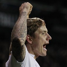 Pavlyuchenko Hebat, tapi Kurang Beruntung