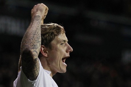 Pavlyuchenko Hebat, tapi Kurang Beruntung