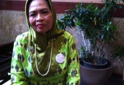 Perut ke Atas Bagian Dukun, Perut ke Bawah Urusan Bidan