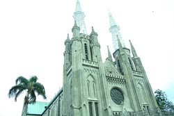 Kemegahan dan Keagungan Gereja Katedral