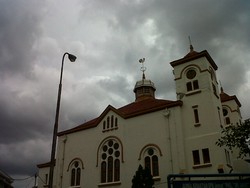 Gereja Ayam Nan Unik