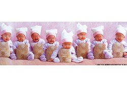 Bayi Kembar 8 dengan Bantuan 2 Ibu Pengganti