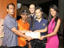  Century Gingerbread House Competition Berlangsung Meriah