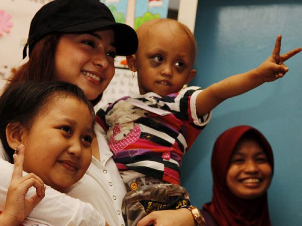 Nikita Willy Peduli Anak Penderita Kanker