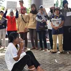 Aktivis Perempuan Tuban Demo Desak DPRD Bikin Perda KDRT