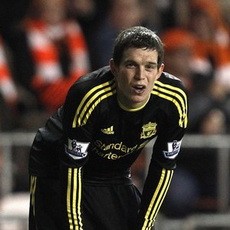 Agger Nikmati Duetnya dengan Skrtel