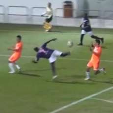 Ada Tendangan Kalajengking Lagi... ke Gawang Sendiri