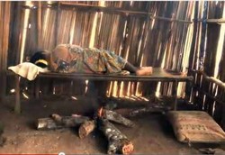 Bidan Ubah Budaya Panggang Api Ibu & Bayi Baru Lahir