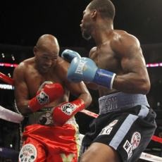 WBC Perintahkan Tarung Ulang Hopkins-Dawson