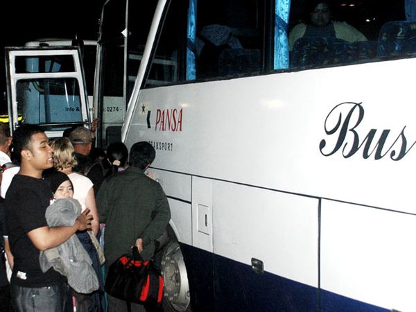 Sriwijaya Air Tergelincir, Penumpang Dialihkan
