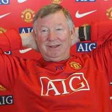 Kado Ultah Pemain MU untuk Fergie: Poci Teh, Kursi Pijat, atau..?