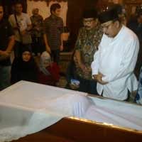 Mantan Gubernur Jatim Soelarso Meninggal Dunia