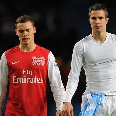 Pelampiasan The Gunners di Villa Park