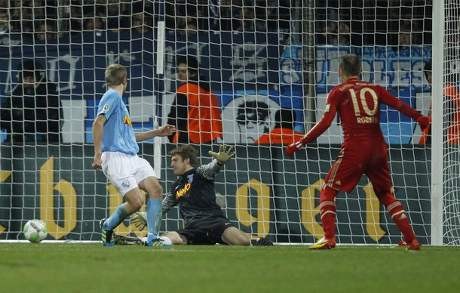 Bayern & Dortmund Lolos ke Perempatfinal