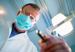 Di Klinik Dokter Gigi Orang Bisa Tahu Kondisi Kesehatannya