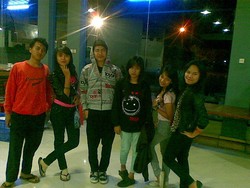 KUNJUNGAN KE PABRIK SEPATU