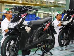 Honda Genjot Produksi Skutik