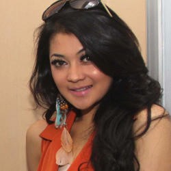 Indah Dewi Pertiwi Siap Rilis Album Baru 2012