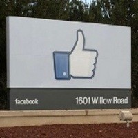 Kantor Baru Facebook Diprotes Warga