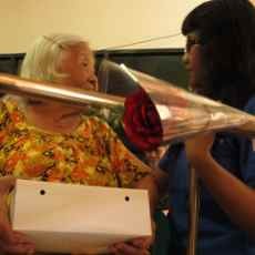 Bertepatan Hari Ibu, Puluhan Lansia Disambangi Kawula Muda