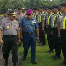 6.341 Personel Siaga Amankan Natal dan Tahun Baru 2012