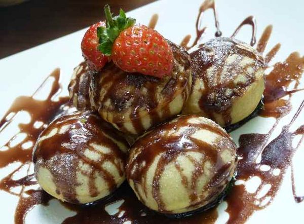 Bersantap Bak Nyonya dan Meneer Belanda