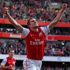 Tiga Gol Lagi, Van Persie!