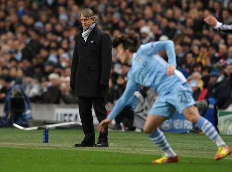 City Masih di Puncak, Mancini Senang