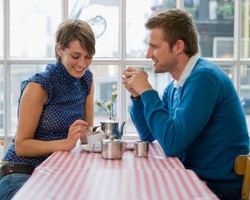 Tips Tunjukkan Cinta Tanpa Kata-kata Saat Pendekatan