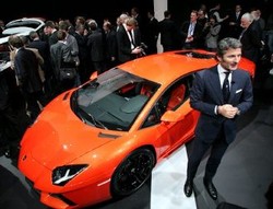 Lamborghini Tarik Aventador di Dunia?