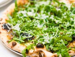 Sedang Berlibur di Singapura? Cicipi Pizza Baru Ini!