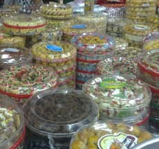 Jelang Natal, Omset Penjual Kue Kering Naik 20 Persen