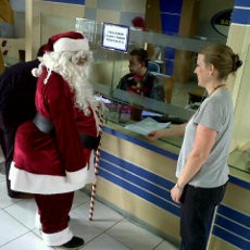 Sinterklas Beraksi di Kantor Samsat Kota Bandung