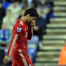 Reina: Suarez Tidak Rasis