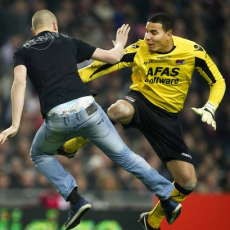 KNVB Cabut Kartu Merah Kiper yang Diserang Fans