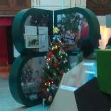 Pameran Puluhan Alphabet Menarik Perhatian Pelajar di Surabaya