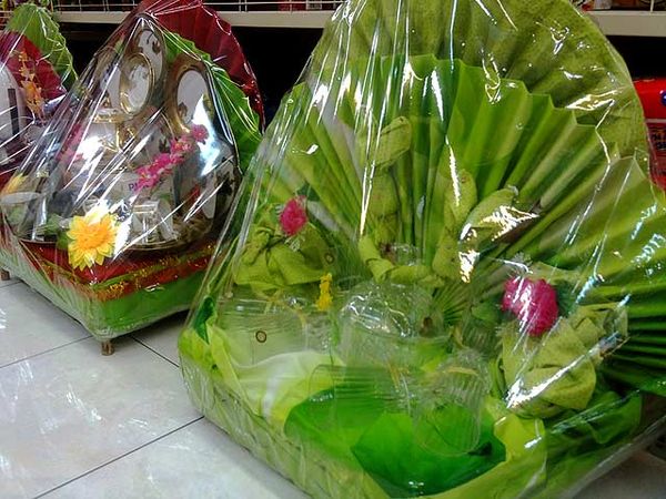 Parsel Natal Laris Manis