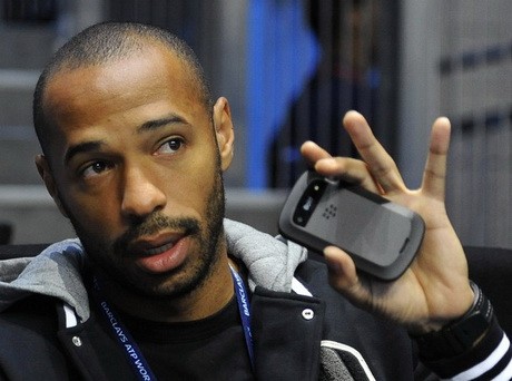 Wenger Pertimbangkan Pinjam Henry