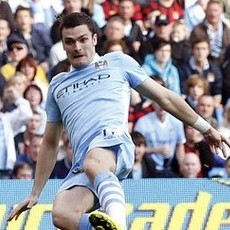 Adam Johnson Cemaskan Kansnya ke Euro 2012