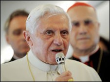 Pesan Natal Paus Benediktus XVI 