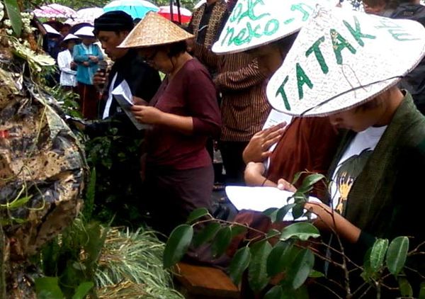 Cara Unik Rayakan Natal di Merapi