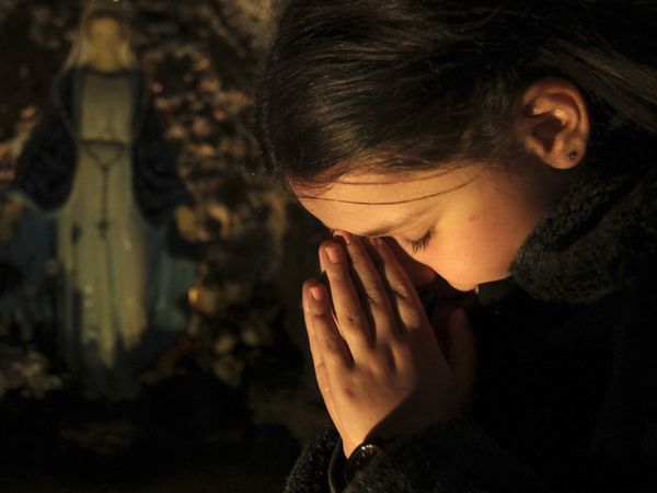 Umat Kristiani Sedunia Sambut Natal