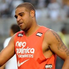 Adriano Terlibat Insiden Penembakan