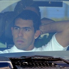 Galliani: Tevez atau Tidak Sama Sekali