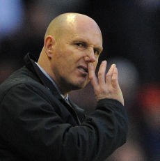 Anfield Bisa Jadi Pengadilan untuk Steve Kean